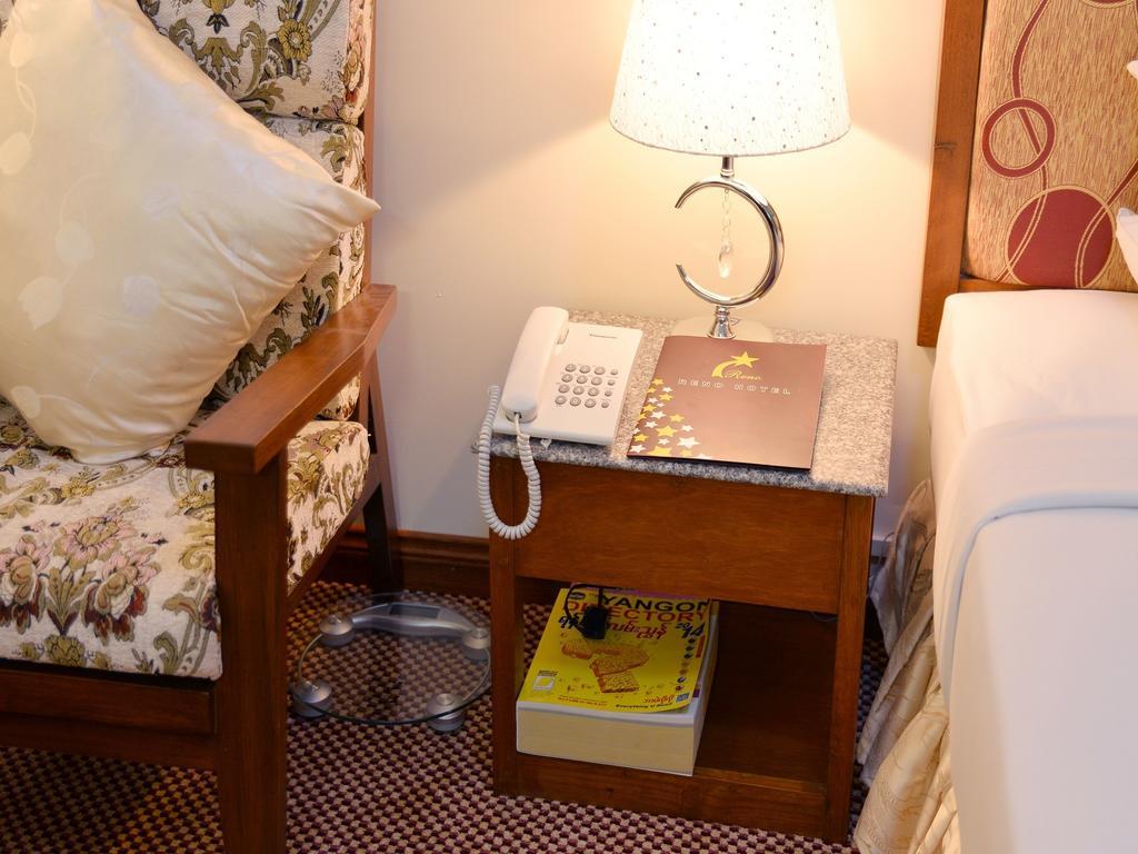 Reno Hotel Γιανγκόν Εξωτερικό φωτογραφία