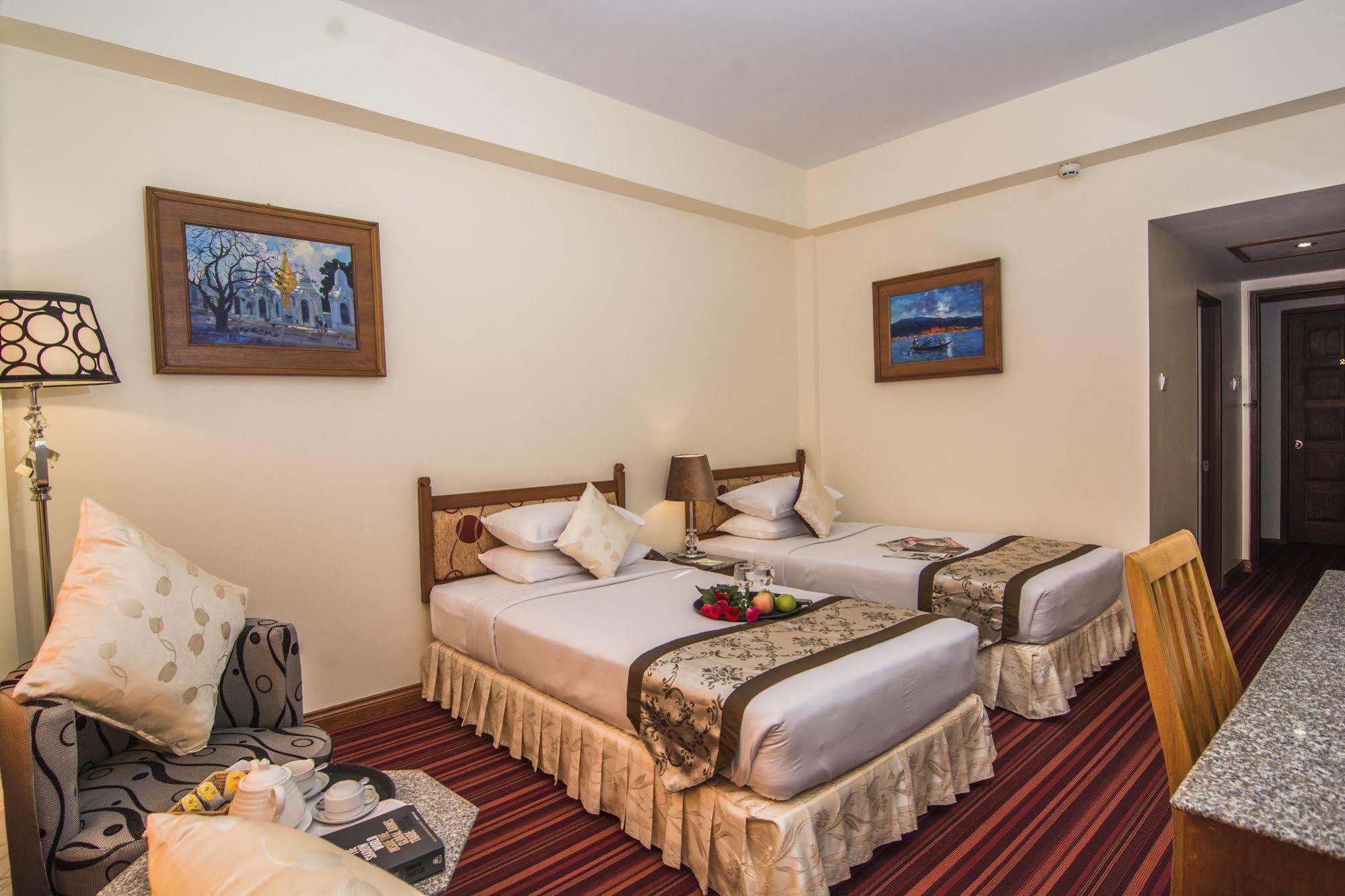 Reno Hotel Γιανγκόν Εξωτερικό φωτογραφία